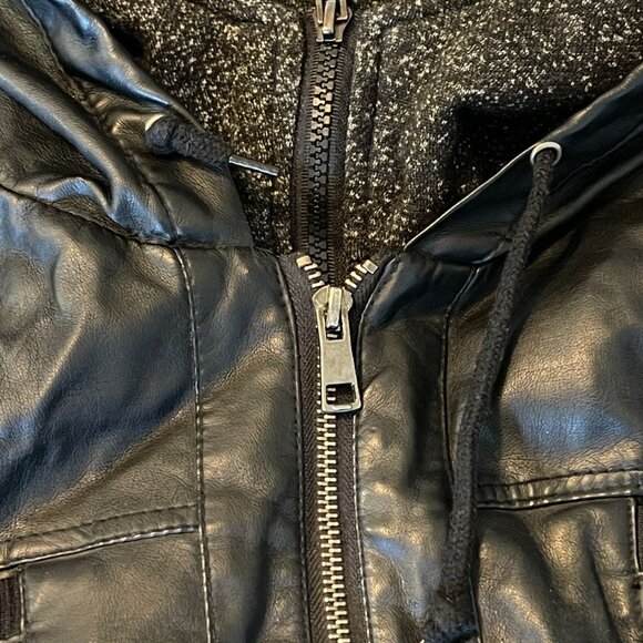 PD&C Mens Large Black Vegan Leather Jacket W/ Removable Hood & Knit Sleeves - Picture 14 of 16